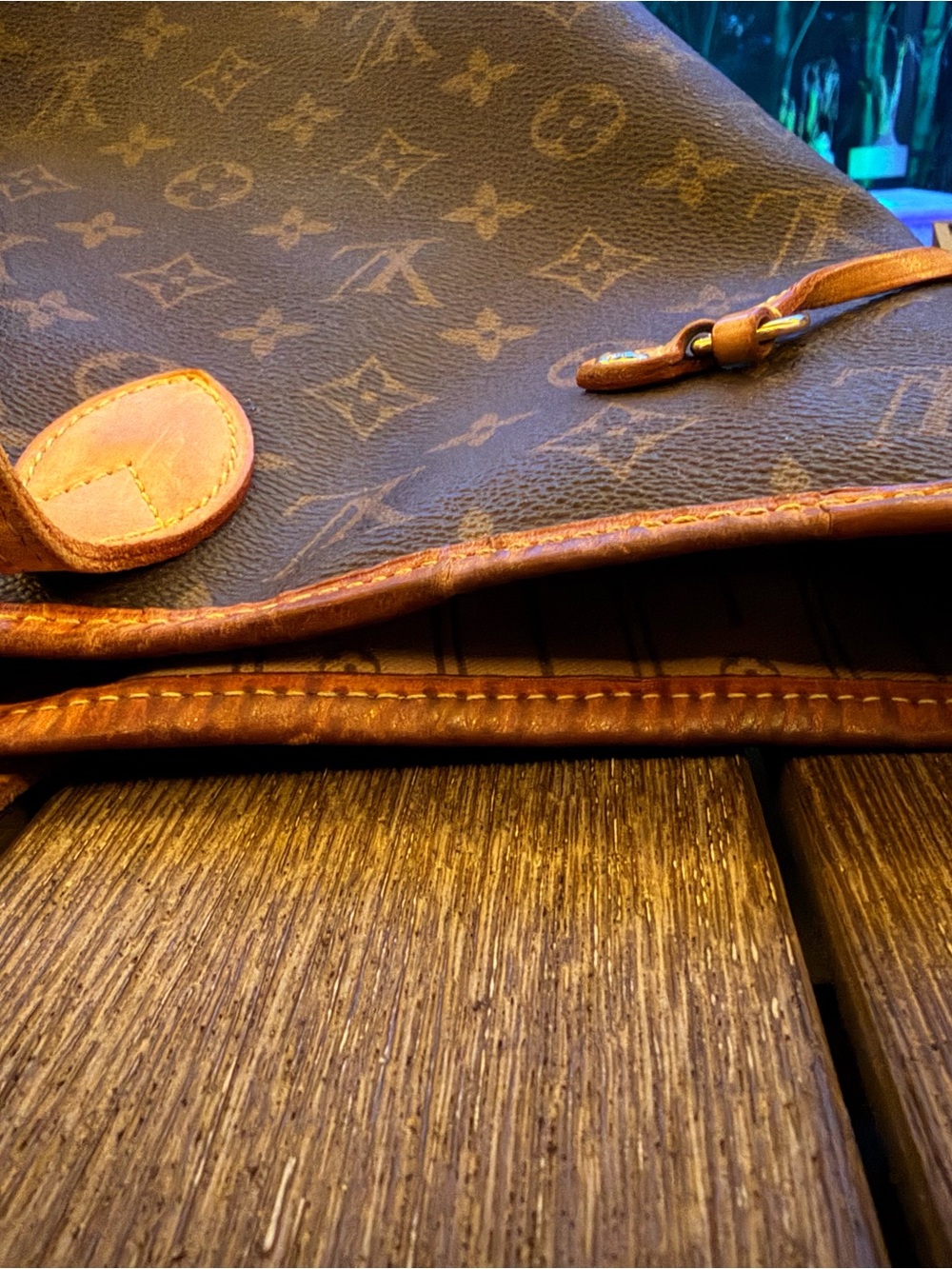 Authentic Louis Vuitton Monogram Neverfull Tote in Brown and Tan Leather - Picture 6 of 15